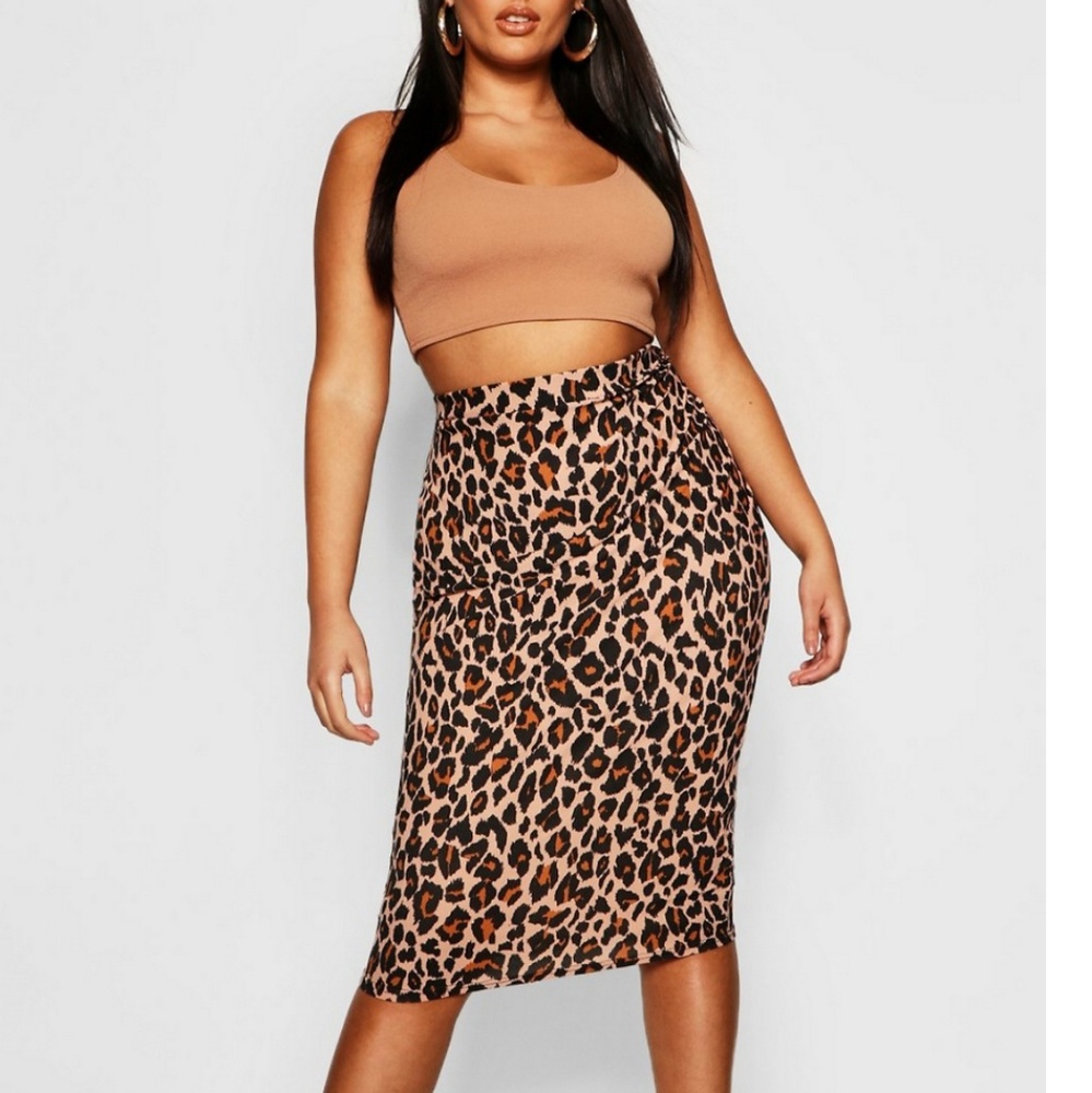NWT LEOPARD MIDI Skirt
